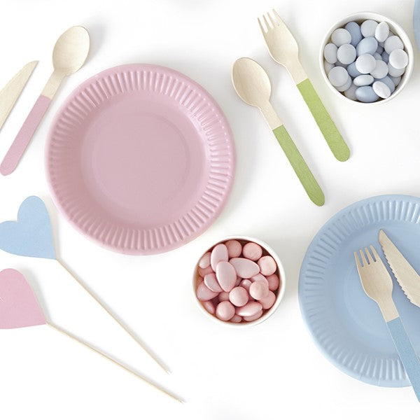 Plates and cutleries - pink and blue