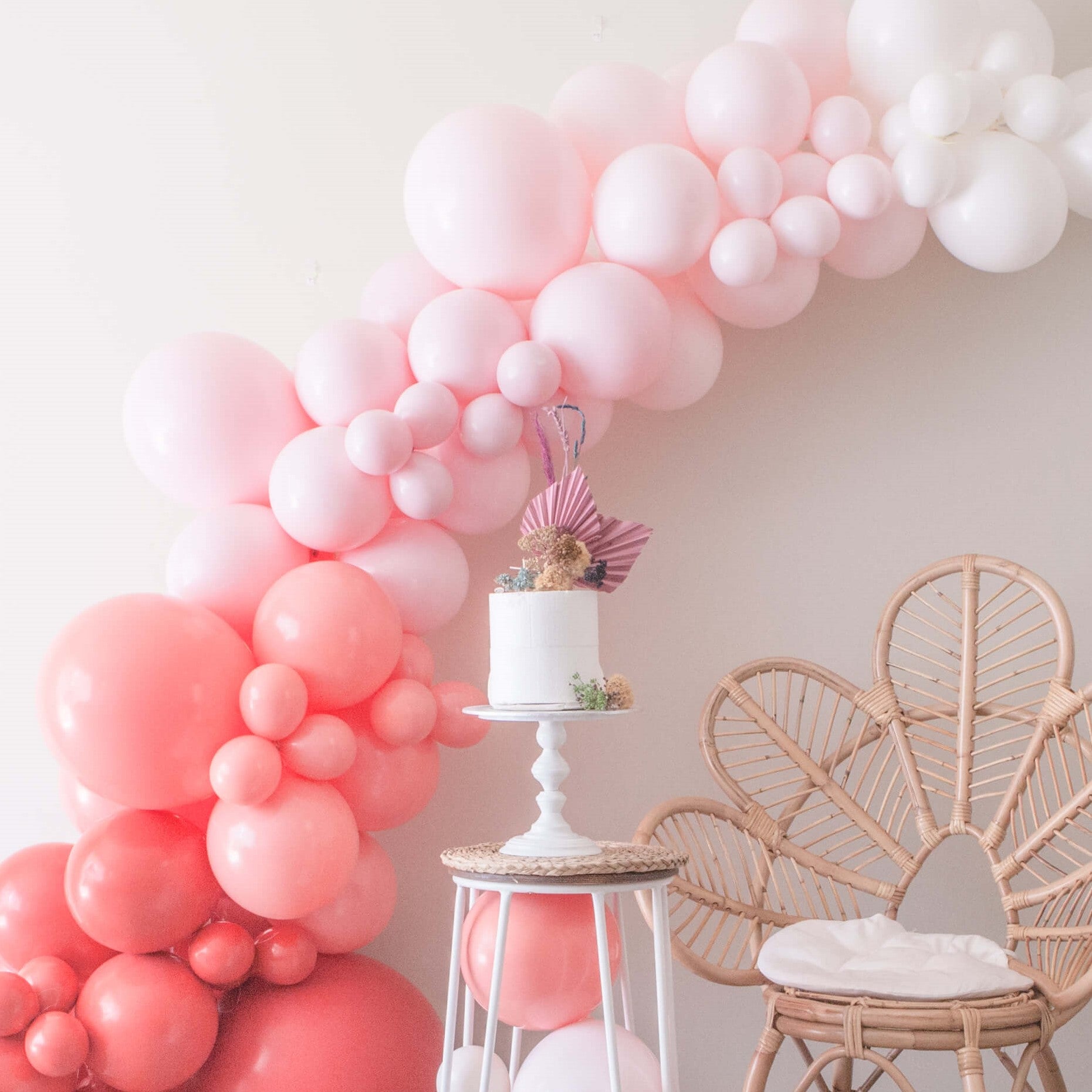My Party box Luxe Be My Valentine Balloon Garland DIY Kit with Solid Red, Coral, rose, pink and white latex balloon