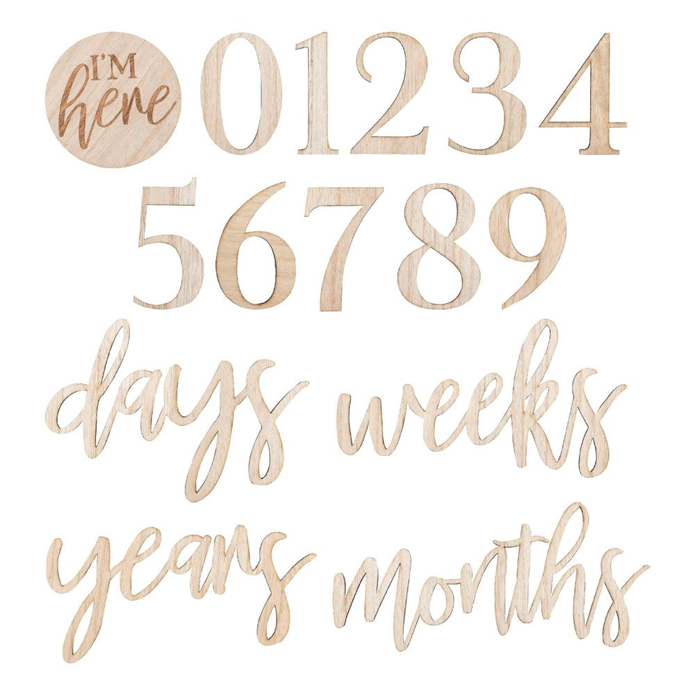 Ginger Ray Wooden Pregnancy & Baby Milestone Signs