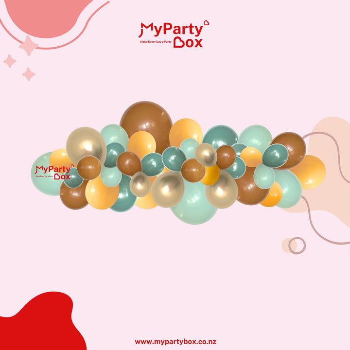 My Party Box Get Wild Jungle Party balloon garland