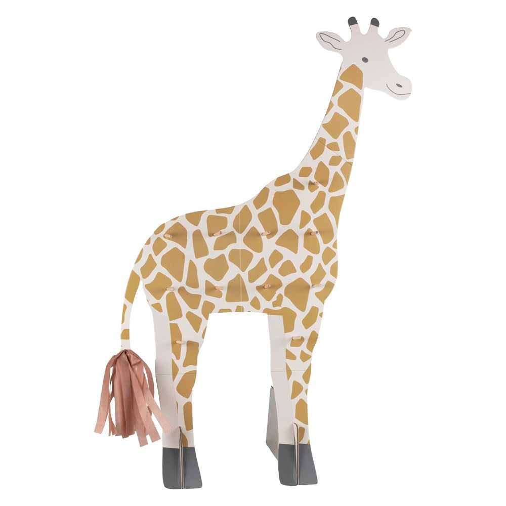 Wild giraffe don't treat stand